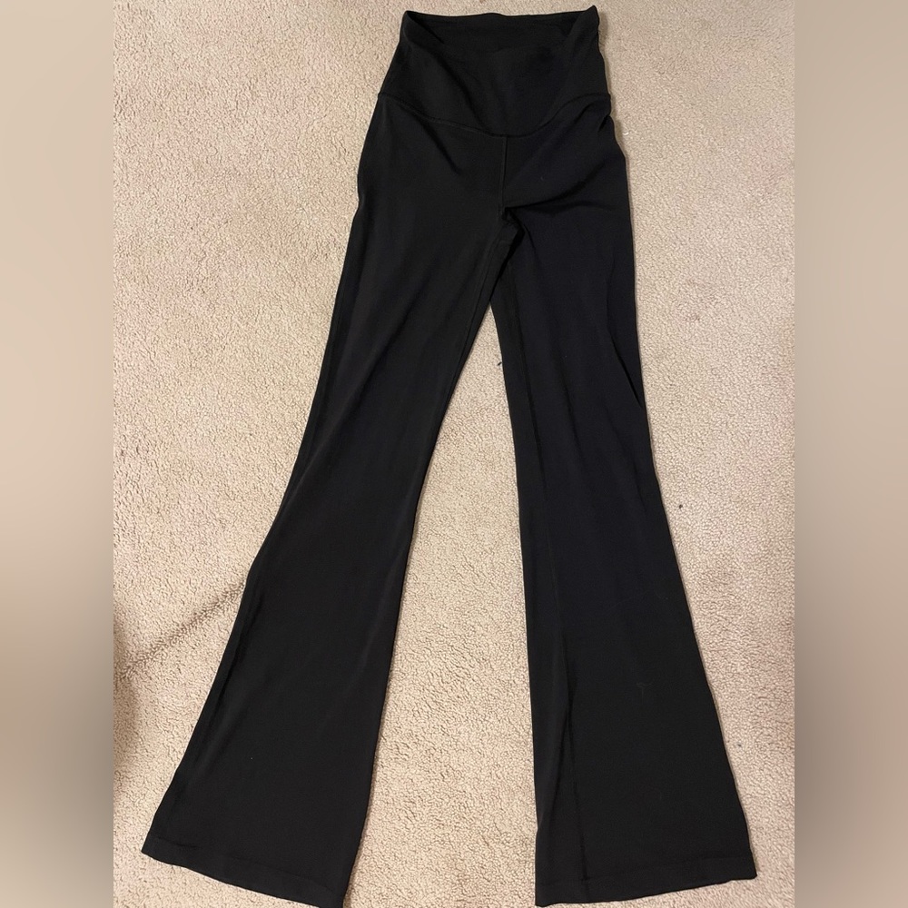 Lululemon Groove Super High Rise Flared Pant Nulu *Regular, size 4